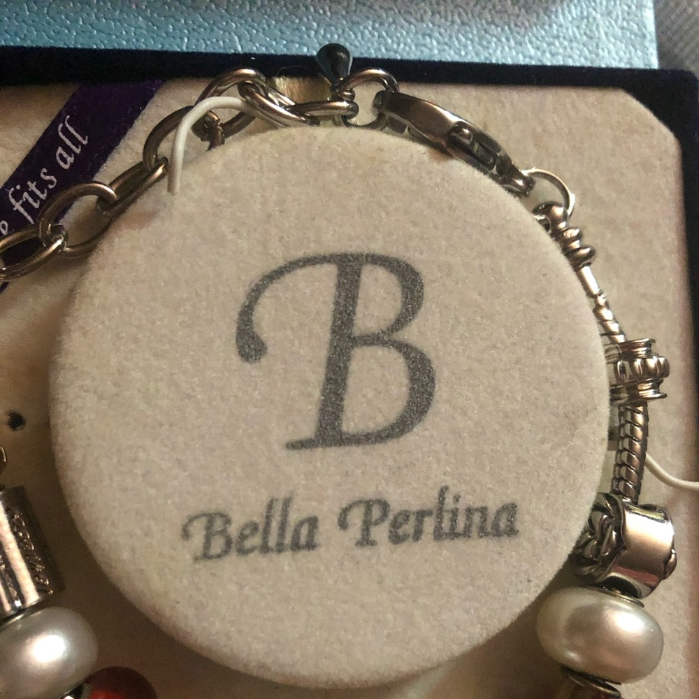 Bella Pearlina Bracelet. One Size Fits All